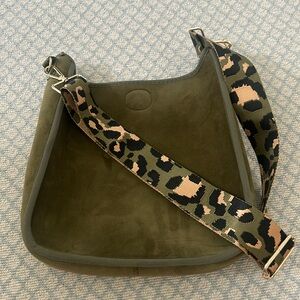 Olive green crossbody bag. Excellent condition
